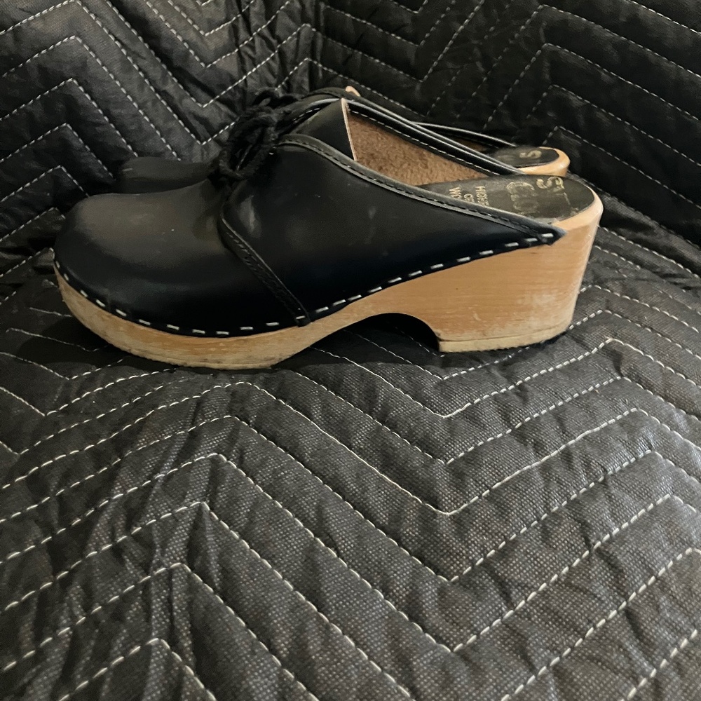 Clogs